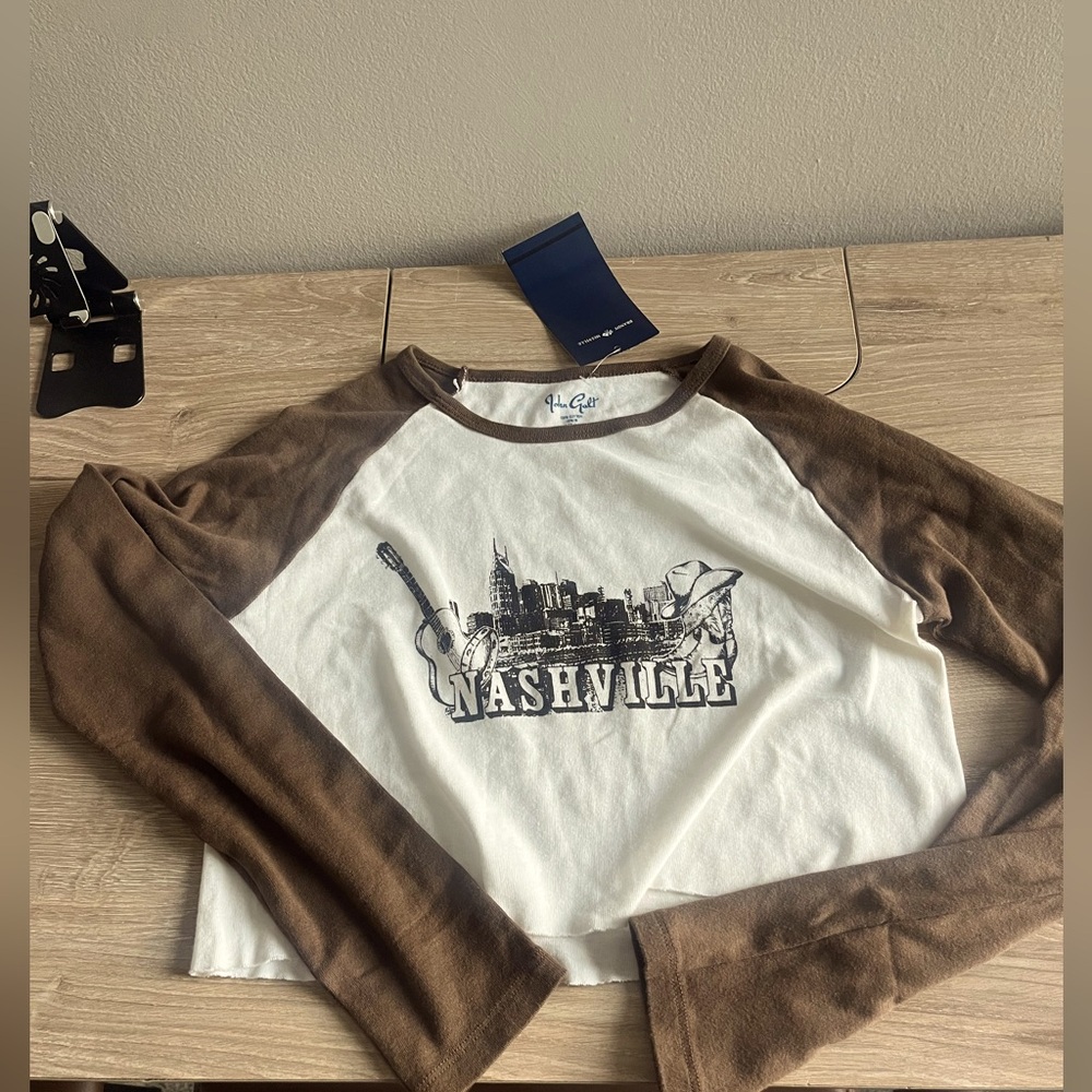 Brandy Melville Nashville Crop Tee